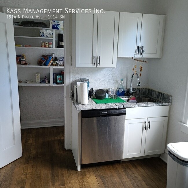 1914 N Drake Ave-Unit -1914-3N in Chicago, IL - Building Photo - Building Photo