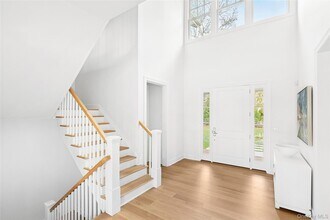 165 Oneck Ln in Westhampton Beach, NY - Building Photo - Building Photo