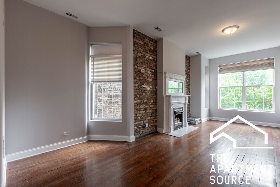 1740 W Huron St, Unit 3F in Chicago, IL - Building Photo