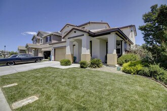 8013 Finchley Court in Vacaville, CA - Building Photo - Building Photo