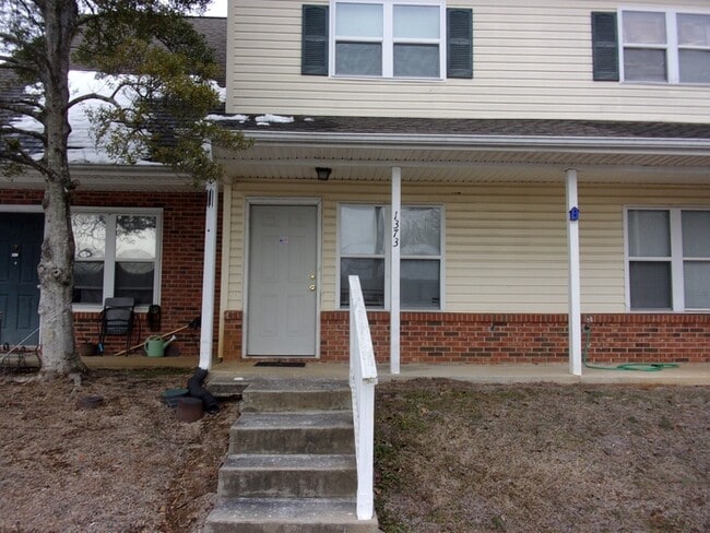 property at 1373 Flintwood Dr