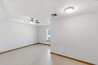 2220 N Malcolm St in Lake Charles, LA - Building Photo - Building Photo