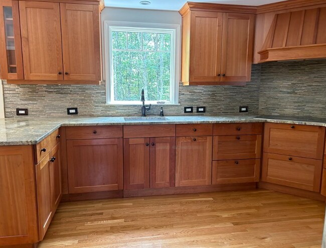 87 West St in Westford, MA - Building Photo - Building Photo