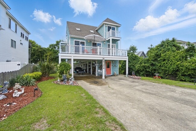 701 Vanderbilt Ave in Virginia Beach, VA - Foto de edificio - Building Photo