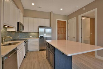 106 Bella Toscana Ave in Lakeway, TX - Building Photo - Building Photo