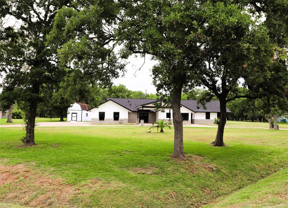 2708 Sams Dr in Seabrook, TX - Building Photo