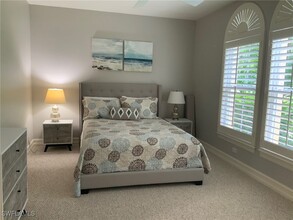 2817 Tiburon Blvd E in Naples, FL - Building Photo - Building Photo