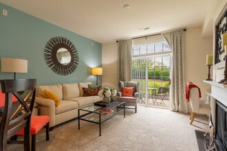 The Estates at Horsepen in Richmond, VA - Foto de edificio - Building Photo