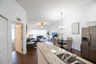 37135 Grassy Hill Ln in Dade City, FL - Building Photo - Building Photo