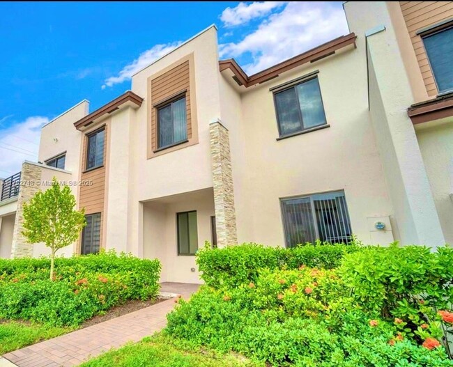 21443 NE 2nd Ct in Miami, FL - Building Photo - Building Photo