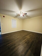 1150 Cross Creek Cir in Greenville, NC - Building Photo - Building Photo