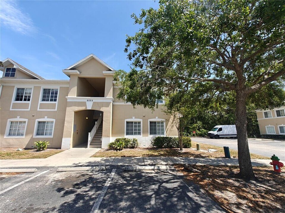 6022 Portsdale Pl in Riverview, FL - Building Photo