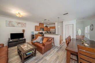 402 S Willow Ave, Unit A in Tampa, FL - Foto de edificio - Building Photo