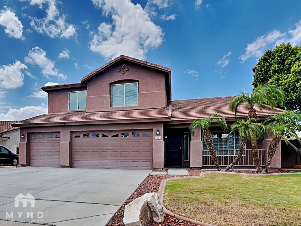 7346 N 82nd Ave in Glendale, AZ - Building Photo
