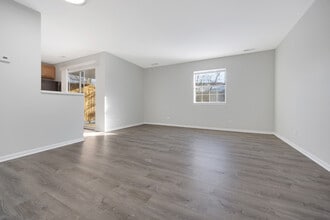 47 Gant Cir in Streamwood, IL - Building Photo - Building Photo