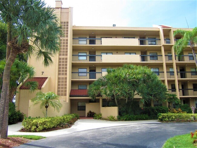property at 600 Egret Cir