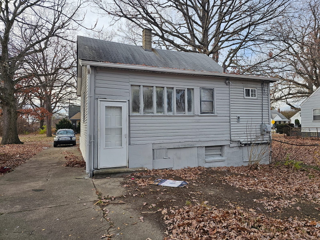 19942 St Aubin St in Detroit, MI - Foto de edificio - Building Photo