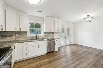 5507 Flat Shoals Pkwy in Decatur, GA - Building Photo - Building Photo
