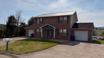 262 Bradford Square in Morristown, TN - Building Photo