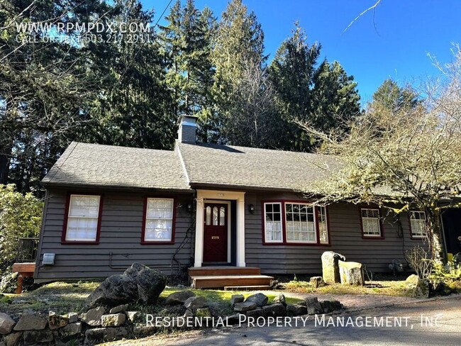 1938 SW Edgewood Rd in Portland, OR - Building Photo - Building Photo