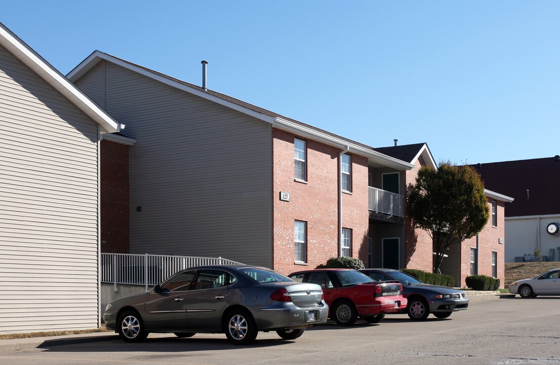 Somerset Place in Greenwood, IN - Foto de edificio