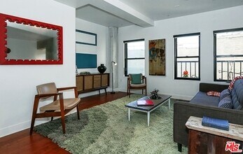 416 S Spring St-Unit -910 in Los Angeles, CA - Building Photo - Building Photo