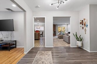 29 Joyce Ln in Woodbury, NY - Building Photo - Building Photo