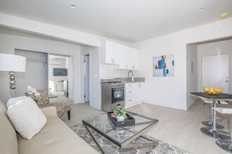 The Century Village (9910 S Village Dr) in Inglewood, CA - Building Photo - Interior Photo