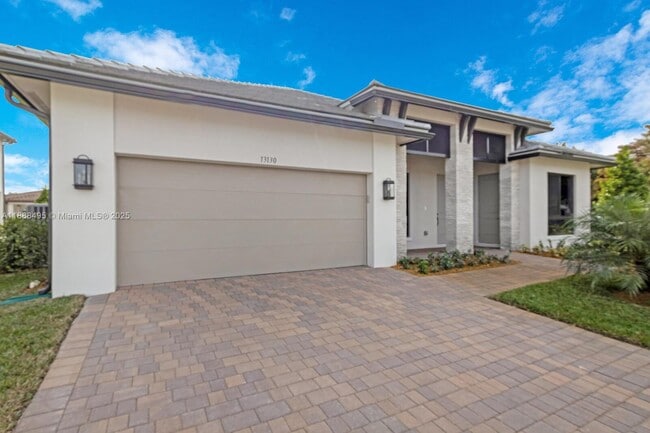 13130 Addilyn Ct in Davie, FL - Foto de edificio - Building Photo