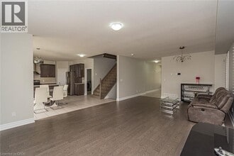 558 Sundew Dr in Waterloo, ON - Building Photo - Building Photo