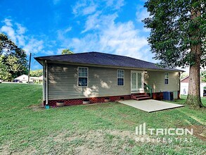 657 Beavers Cove Ln NW in Concord, NC - Building Photo - Building Photo
