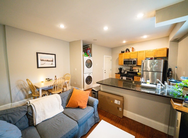 344 Centre St, Unit 1