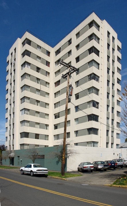 Lane Tower Apartments in Eugene, OR - Building Photo