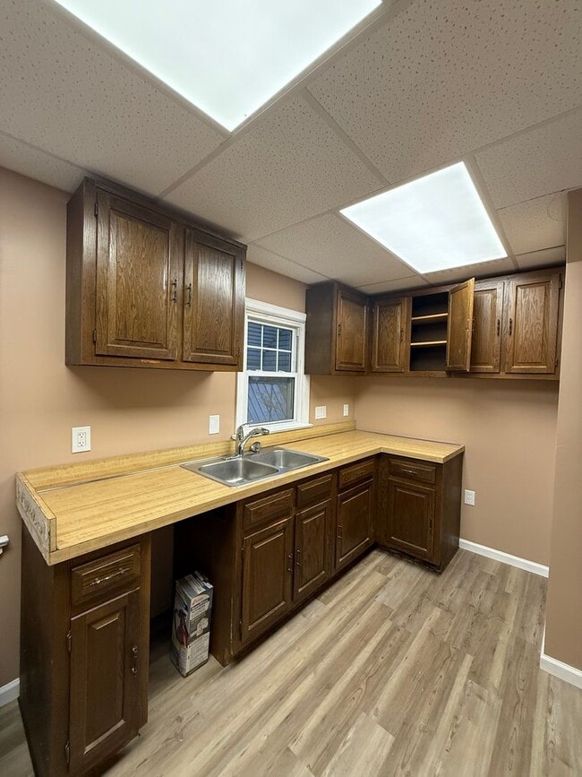 3911 E 176th St in Cleveland, OH - Building Photo - Building Photo