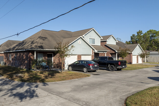 Humblewood Apartments in Humble, TX - Foto de edificio - Building Photo