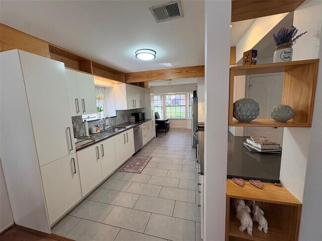 11907 Cherie Dr in Austin, TX - Building Photo - Building Photo