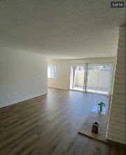809 Amigos Way in Newport Beach, CA - Building Photo - Building Photo