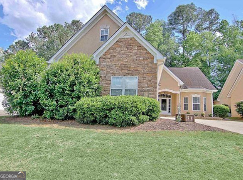 218 Lenox Dr in Peachtree City, GA - Building Photo