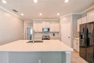 4424 Eternal Prince Dr in Sun City Center, FL - Building Photo - Building Photo