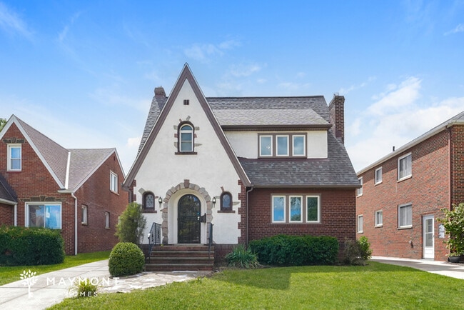 property at 2611 Brookview Blvd