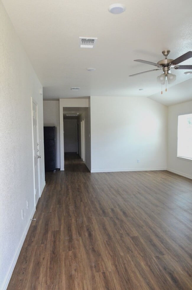 916 Industrial Ave in Copperas Cove, TX - Building Photo - Building Photo