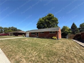 5678 Tomberg St in Huber Heights, OH - Building Photo - Building Photo