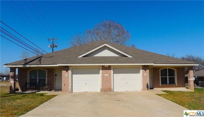 201 Dale Earnhardt Dr, Unit B in Harker Heights, TX - Building Photo - Building Photo
