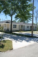 726 16th St in Gretna, LA - Foto de edificio - Building Photo