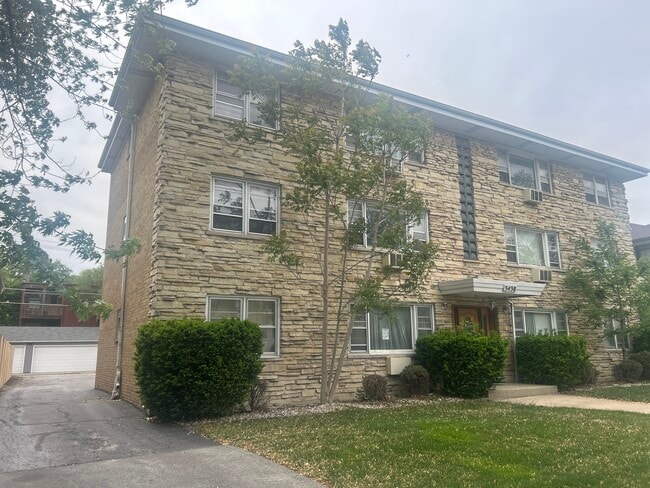 property at 3438 S Oak Park Ave