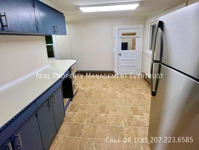 100 Main St in Winthrop, ME - Building Photo - Building Photo