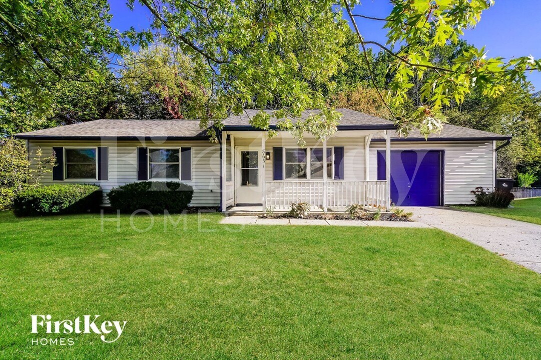 8631 Pleasant Creek Ct in Indianapolis, IN - Building Photo