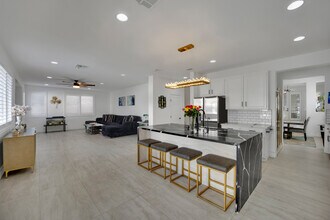 10336 Early Morning Ave in Las Vegas, NV - Building Photo - Building Photo