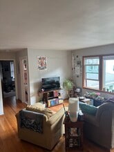 1208 Erin St, Unit B in Madison, WI - Building Photo - Building Photo