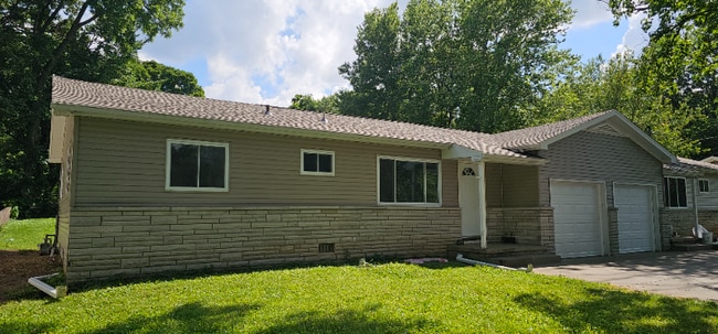 property at 2856 E Lombard St